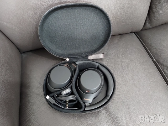 Sony WH-1000XM3, Wireless Noise Cancelling Слушалки, С Оригинален Калъф+Аксесоари, Отлично Състояние, снимка 4 - Bluetooth слушалки - 54005013