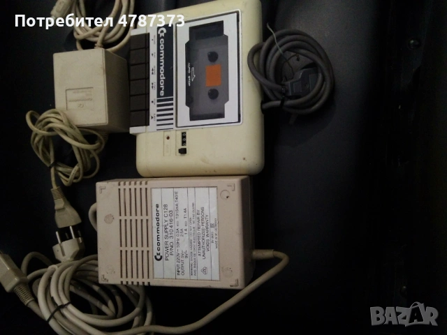Commodore, снимка 3 - Антикварни и старинни предмети - 54378442