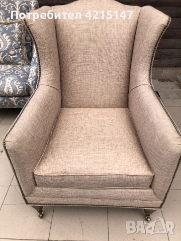 фотьойл от "Henredon" Wingback Nailhead Club Lounge -Бежов ленен фотьойл с крила, снимка 2 - Дивани и мека мебел - 54640827