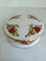 Royal Albert old country rozes бижутерна кутия, снимка 1