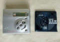Записващ Мини Диск MiniDisc WALKMAN - Sony MZ-R501, снимка 1