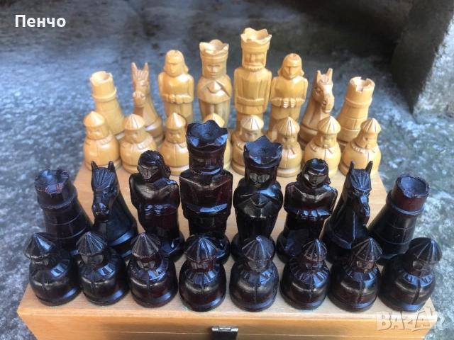  стари шахматни фигури и часовник - MADE IN GERMANY, снимка 10 - Антикварни и старинни предмети - 51698593