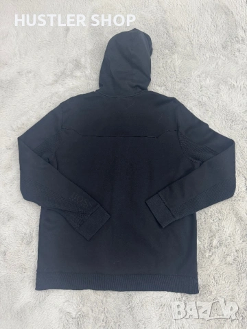 Мъжко горнище BOSS. Размер L, снимка 2 - Спортни дрехи, екипи - 54322270