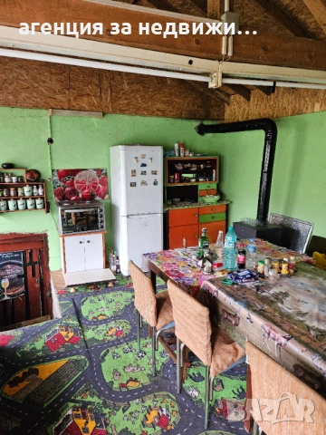 Къща с дворно място в гр.Каспичан кв.Калугерица, снимка 6 - Къщи - 54091767