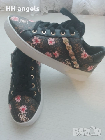 Guess Roxo флорални сникърси
