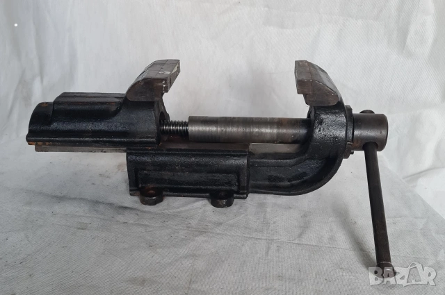 Професионално немско шлосерско менгеме – Масивно и здраво