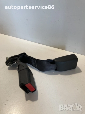 Закопчалка на колан задна лява и средна за Subaru Outback 2.0 Дизел (2010) 
