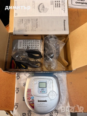 Продавам изключително запазен Panasonic SL-VP33 Portable Video CD Player – рядък ретро, снимка 4 - Декове - 54680523