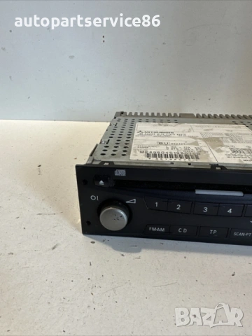 CD плеър за Mitsubishi Grandis 2.4 бензин (2004) MZ313063Z, снимка 3 - Части - 54801681