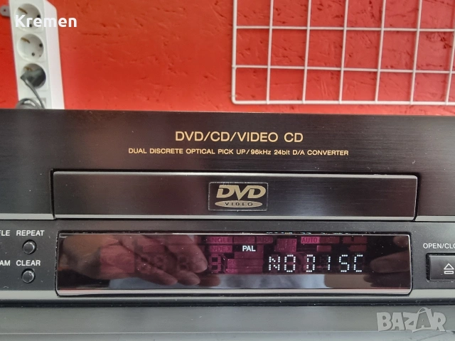 DVD CD SONY model CDP-502ES!!, снимка 2 - Ресийвъри, усилватели, смесителни пултове - 55100844