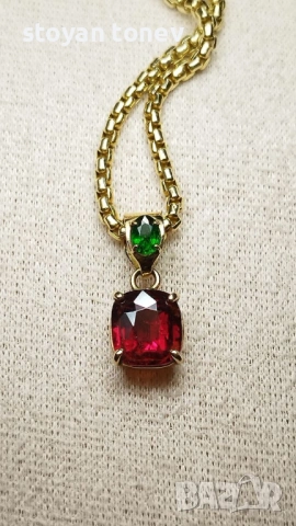 "Тайнствен Пламък“ – авторски медальон с редки натурални гранати! Нов!