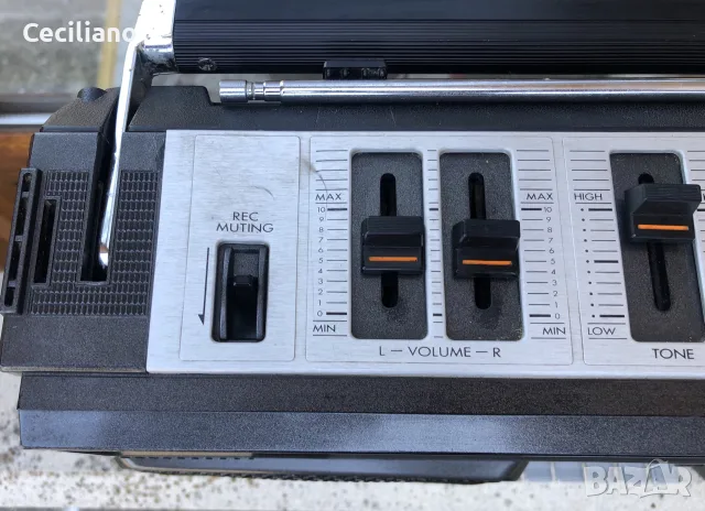JVC RC-636L – Емблематичен ретро радиокасетофон на марката!, снимка 8 - Радиокасетофони, транзистори - 55577714