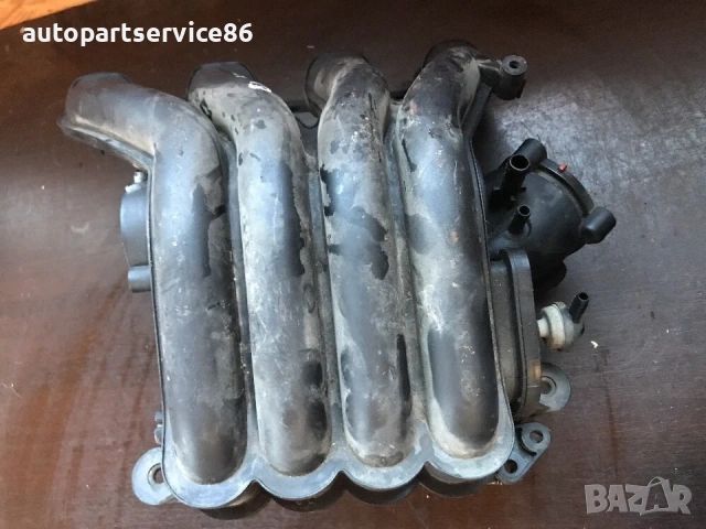 Всмукателен колектор за Audi A4 бензин (1998) 06B133210N