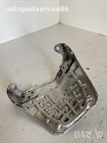 Топлинен щит за Volkswagen Phaeton 3.0 TDI (2008) 4E0301325A, снимка 2 - Части - 54158794