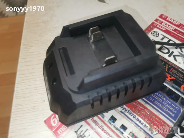 КРАФТРОЯЛ ЗАРЯДНО ЗА БАТЕРИИ 0908260947, снимка 9 - Винтоверти - 55600853