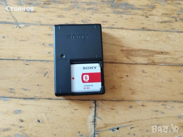 Заряно и батерия SONY BC-CSGB, снимка 3 - Батерии, зарядни - 54606405