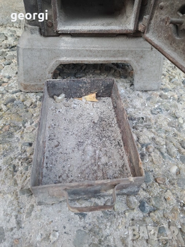 стара българска чугунена печка на дърва, снимка 13 - Печки, фурни - 54249155