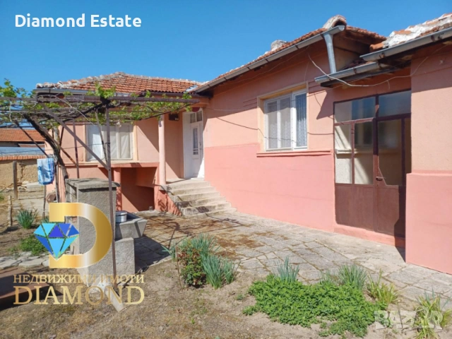 Едноетажна къща в град Любимец, снимка 3 - Къщи - 54350890