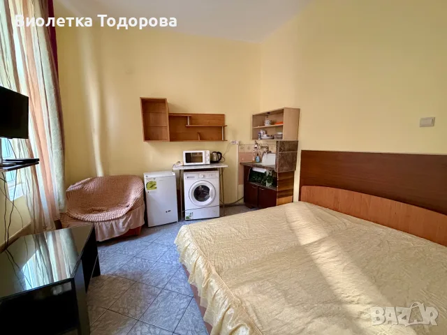 Студио за нощувки, Център