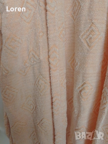 Халат от изкуствена материя , снимка 5 - Други - 54667058