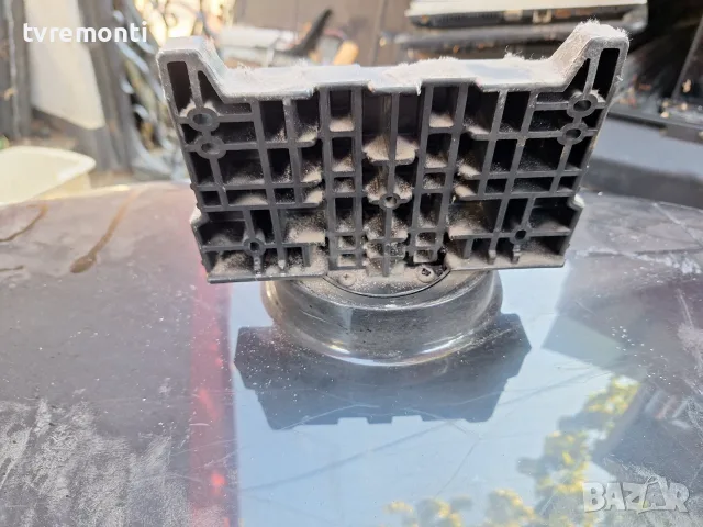 оригинална стойка телевизор LG Модел 42PG3000​ , снимка 2 - Стойки, 3D очила, аксесоари - 55652077