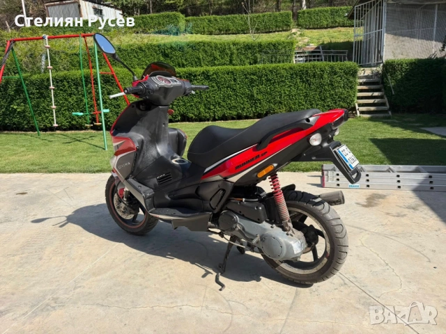 скутер мотопед gilera runner c46 sport 49 кубика / 2 тактов / водно охлаждане -цена 1 250 евро, БЕЗ , снимка 5 - Мотоциклети и мототехника - 54304662