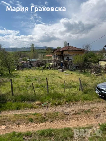 Стара къща с двор с.Боровец, снимка 2 - Къщи - 55379114