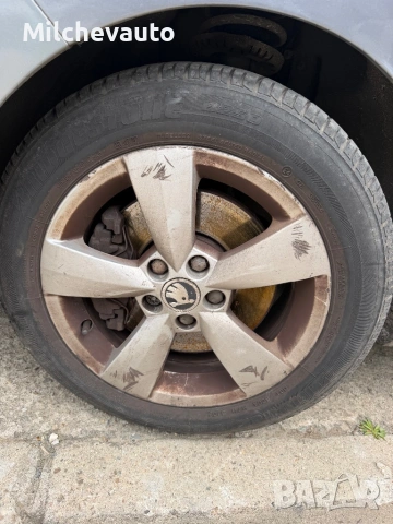 Шкода рапид 1.4тфси на части / Skoda rapid 1.4tfsi , снимка 15 - Автомобили и джипове - 54416931