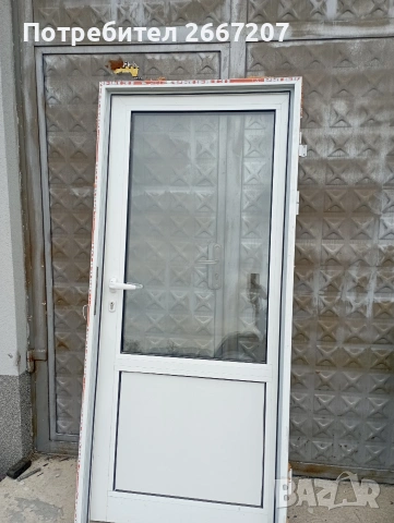 Алуминиева врата с каса ( 875 х 1950 мм), снимка 2 - Интериорни врати - 55104544