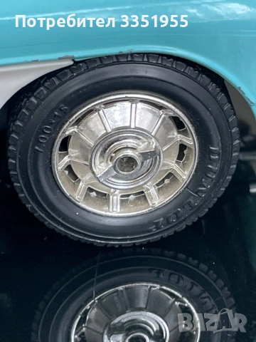 Chevrolet Curvette 1957 1/18 Burago, снимка 10 - Колекции - 54400076