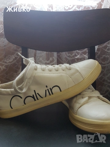 Продавам дамски маратонки Calvin Klein, снимка 8 - Маратонки - 54539850