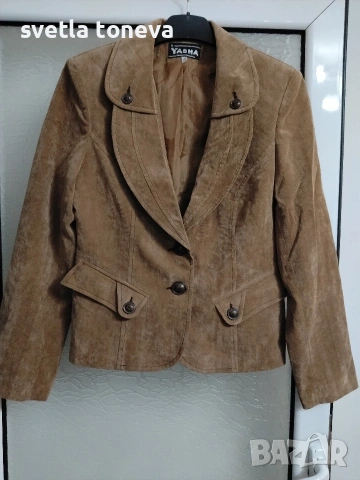 Тъмно бежаво сако кадифе BG46