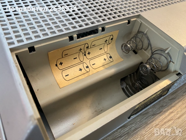 Радиокасетофон Grundig RR 350, снимка 7 - Радиокасетофони, транзистори - 54605986