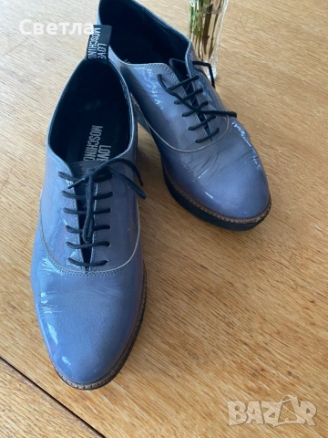 Обувки Love Moschino, снимка 3 - Дамски ежедневни обувки - 54356380