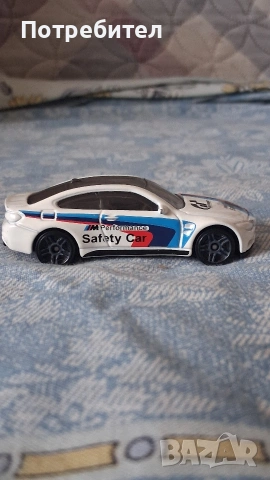 Hot wheels BMW M4, снимка 2 - Коли, камиони, мотори, писти - 54653652