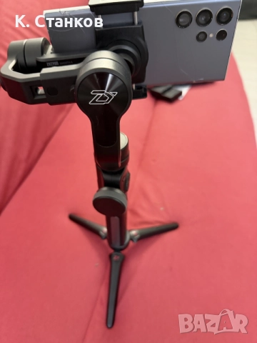 Zhiyun Smooth 4 3-Axis Smartphone Gimbal + Case + Tripod + Box, снимка 5 - Селфи стикове, аксесоари - 55169171