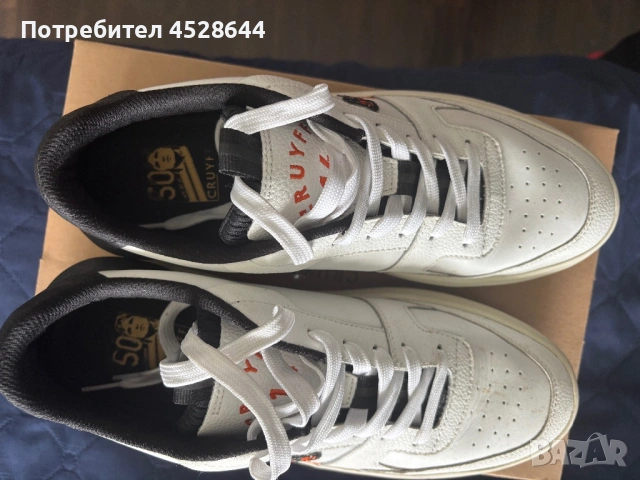 Продавам Cruyff Endorsed Tennis sneakers in a white colorway with orange and black accents, снимка 3 - Маратонки - 54396674