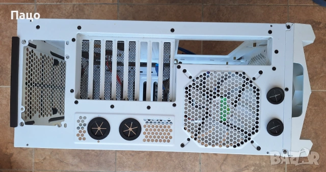 Aerocool XPredator X3 ATX Mid Tower Case, снимка 12 - Захранвания и кутии - 54991084