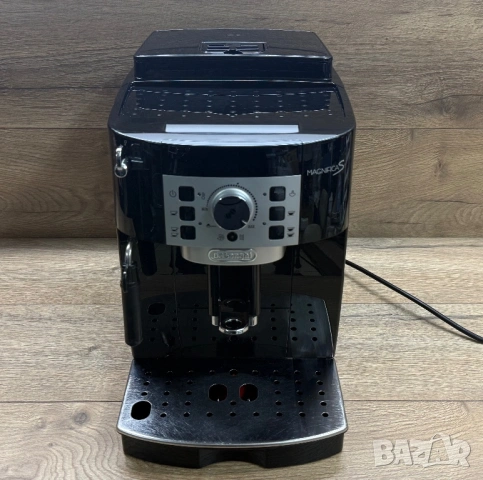 Продавам Кафемашина Delonghi MagnificaS Type:ECAM22.110.B