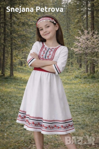 Рокли с фолклорни мотиви , снимка 11 - Детски рокли и поли - 54721232