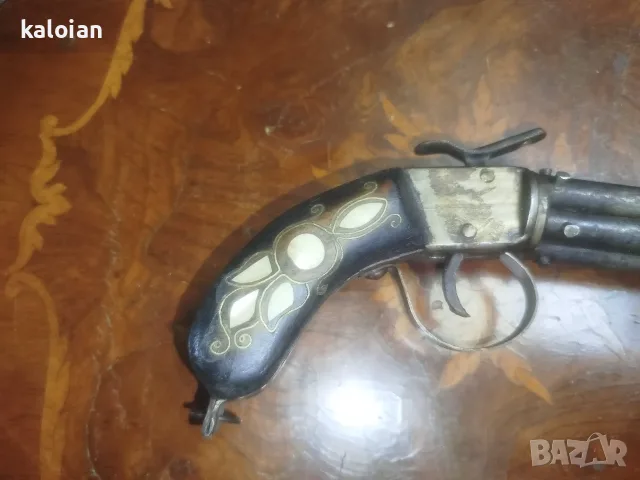 Старинен капсулен пистолет тип „пеперница“ (на английски: pepperbox pistol или pepper-box revolver, снимка 7 - Антикварни и старинни предмети - 55536209