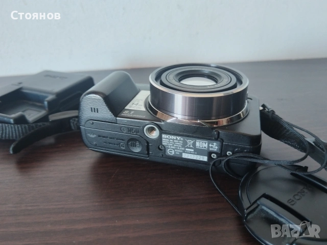 SONY Cyber-Shot DSC-H3 8.1 MP 10x Optical Zoom Japan , снимка 12 - Фотоапарати - 54979402