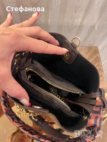 Дамска Чанта Fendi, снимка 2 - Чанти - 54493502