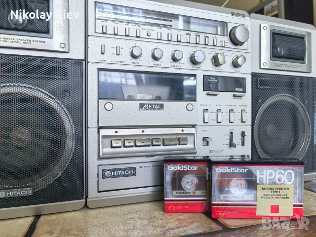 Уникален Hitachi TRK-9900E – Колекционерски 3-компонентен касетофон Boombox (1981, Япония, снимка 8 - Радиокасетофони, транзистори - 55103419