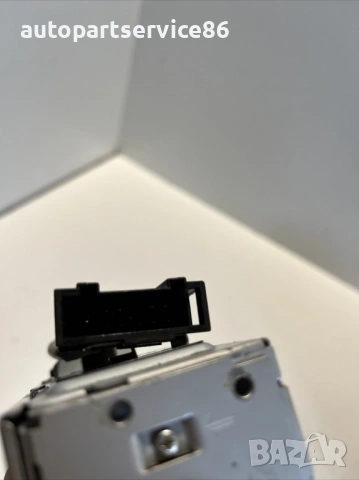 CD чейнджър 6 диска за Volkswagen Scirocco 2.0 Tfsi (2008) 1K0035110A, снимка 2 - Части - 54198033