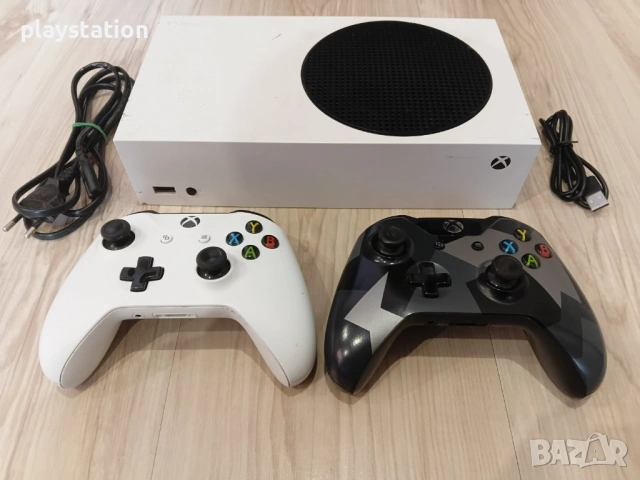 Xbox Series S 512GB с 2 оригинални контролера и кабели, снимка 2 - Xbox конзоли - 54582732