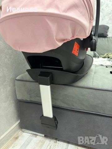 Столче за кола Chipolino Duo Smart i-Size + ISOFIX база, снимка 10 - Столчета за кола и колело - 55082243