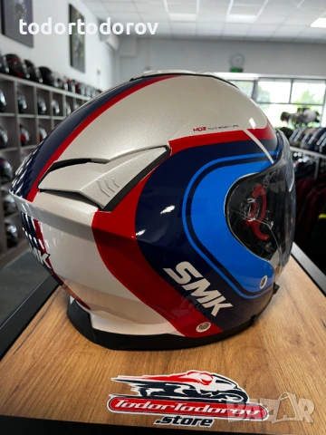 Скутер мото каска SMK GT-J TOURMAX ,S 55-56 вградени очила ,като нова 69.90€, снимка 2 - Аксесоари и консумативи - 54840488
