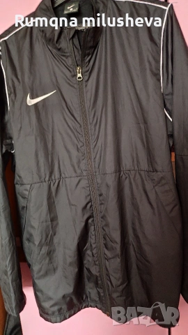 Черно яке ветровка М размер, снимка 4 - Спортни дрехи, екипи - 53956409