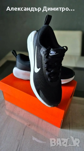 Дамски маратонки Nike , снимка 2 - Маратонки - 54441663
